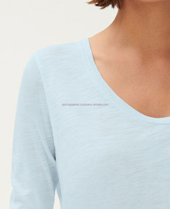 เสื้อยืดผู้หญิง OEM ผ้าฝ้ายพรีเมียม ระบายอากาศดี ทรงหลวมใส่สบาย สำหรับฤดูร้อน ผลิตจากโรงงาน รับผลิตแบรนด์ส่วนตัว - Product Image 5