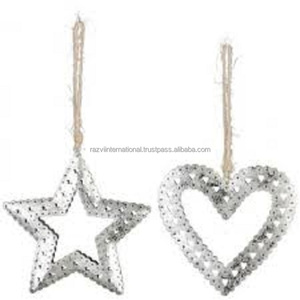 Décoration de Noël suspendue en métal blanc, écologique et durable, 100% faite à la main - Product Image 3