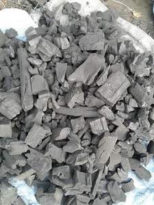 Carbón de briquetas de cáscara de coco Materia prima de cáscara de coco 100% seleccionada - Product Image 3