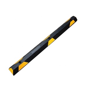 Car Plastic Ramps Parking Rubber Wheel Stopper High Quality Reflective Car Parking Plastic Garage Chock Truck Rubber Ramps Wheel Stopper