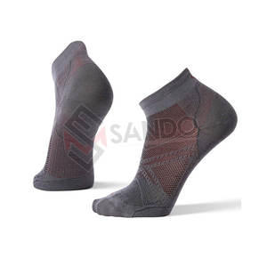 Chaussettes pour hommes en tricot personnalisé de haute qualité Logo antidérapant en coton imprimé décontracté du créateur de mode brodé - Product Image 3