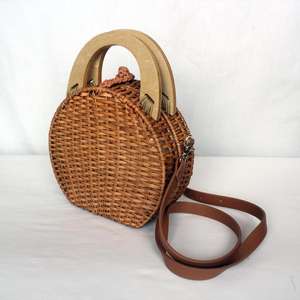 Sac en rotin avec manche en bois - Product Image 3