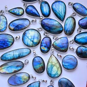 Grand collier pendentif en Labradorite et perles d'eau douce avec pipes à fumer, pierres précieuses bleues naturelles mélangées en argent sterling - Product Image 5