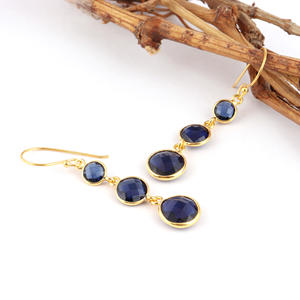 Boucles d'oreilles pendantes à trois pierres précieuses, coupe ronde, iolite, quartz bleu, boucles d'oreilles faites à la main, sertissage en or 18 carats, légères - Product Image 4