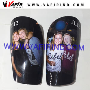 Espinillera de fútbol personalizada, protector de fibra de carbono - Product Image 4