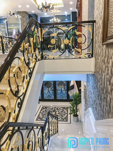 Decorative <b>Interior</b> Classical And Modern Designs Of Indoor Metal <b>Stair</b> <b>Railing</b> Wrought <b>Iron</b> Balcony <b>Railing</b> Luxury <b>Stair</b> <b>Railing</b> - Product Image 2