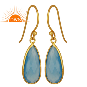 Boucles d'oreilles pendantes en argent sterling 925 plaqué or, calcédoine bleue, collection classique - Product Image 1