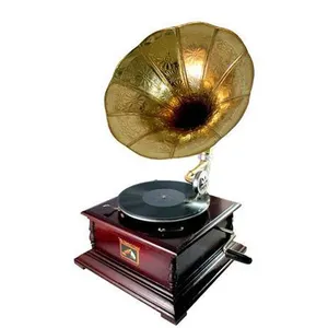 Gramophone carré en laiton et en bois, disque de musique - Product Image 1