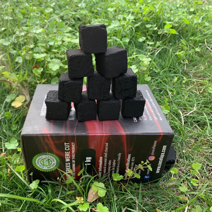 Charbon de bois en briquettes de coque de noix de coco, allumage rapide, haute teneur en carbone fixe, super blanc, charbon à chicha en provenance du Vietnam - Product Image 1