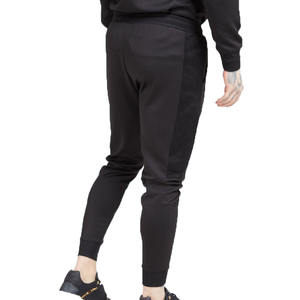 Col ras du cou de haute qualité en tissu doux au toucher Costumes de survêtement pour adultes Pantalons de jogging ajustés et sweat à capuche avec logo personnalisé - Product Image 3