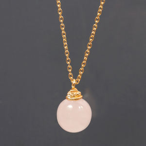 Bola de cuarzo rosa con cadena dorada, colgante de piedras preciosas, proveedor de moda - Product Image 1