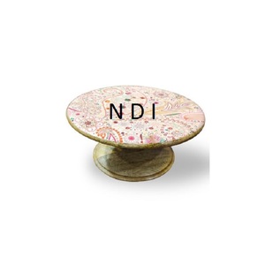 Nouveau support à gâteau rond en bois de designer pour fête d'anniversaire, avec impression d'autocollants, pour célébrations royales - Product Image 1