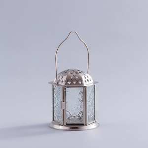 Centre de Table rouge et blanc, lanterne en métal et en verre, bougeoirs européens - Product Image 5