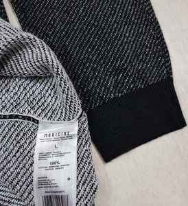 เสื้อสเวตเตอร์แขนยาวผู้ชายแบรนด์หรู คอลเลคชั่นสต็อก ผ้าฝ้าย 100% คอกลม ย้อมสีตัวเสื้อ มีซับใน สไตล์ลำลอง - Product Image 3