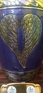 Fournitures funéraires d'urne de crémation en laiton d'ailes d'ange de Style américain de haute qualité par Brassworld India - Product Image 3