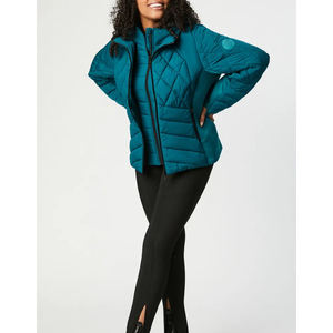 Chaquetas acolchadas con Logo privado para mujer, chaquetas acolchadas hechas de poliéster a prueba de viento - Product Image 4