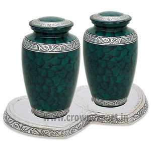 Urnes de crémation pour compagnon adulte en Aluminium avec plateau en forme de cœur, couleur verte, pour les fournitures enterrements en provenance de l'inde - Product Image 1