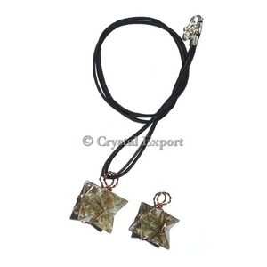Acheter en ligne Labradorite Orgone Merkaba Wrap Pendant - Product Image 1