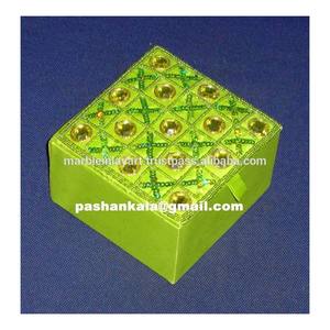 Tissu vert Zari Broderie Boîte - Product Image 1