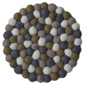 Dessous de plat boule en feutre de laine de 20 cm pour la décoration intérieure de la maison Tapis de table et tampons à coudre à la main! - Product Image 1