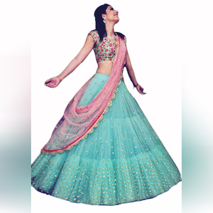 Vêtements ethniques en gros broderie pierre travail Lehenga Choli en soie pour les festivals à bas prix - Product Image 4