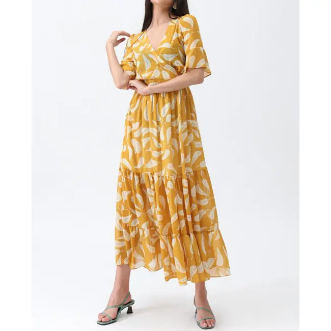Ufavoguish — robe Maxi en mousseline de soie jaune, col en v, manches courtes, motif de feuilles, manches évasées et ourlet, taille à l'arrière élastique