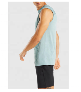 เสื้อกล้ามโพลีเอสเตอร์น้ำหนักเบาทรงสลิมฟิตสำหรับใส่ไปยิมและเพาะกายของผู้ชายขายส่ง - Product Image 4