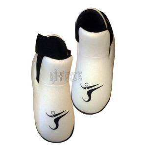 Karaté Kickboxing Sparring Équipement de protection Mousse Taekwondo MMA Arts martiaux Chaussures de combat Semelle intérieure en caoutchouc Matériau personnalisable - Product Image 5