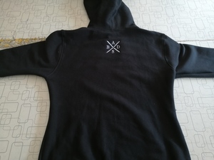 เสื้อฮู้ดดี้ผ้าฟลีซสำหรับผู้ชาย ออกแบบลายปักโลโก้ตามสั่ง ลวดลายเรียบง่าย ซักได้ ระบายอากาศดี เหมาะสำหรับเล่นกีฬากลางแจ้ง ใส่ได้ในฤดูใบไม้ร่วง มีไซส์ใหญ่พิเศษ - Product Image 5