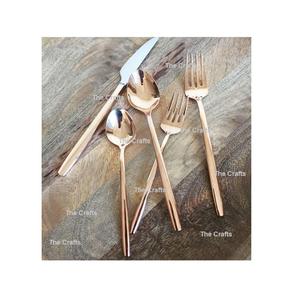 Ensemble de quatre couverts en laiton couleur or pour la cuisine et la vaisselle, ensemble de couverts à prix raisonnables - Product Image 2