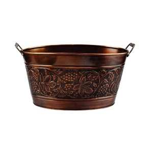Design élégant en relief Métal Fer Bronze Fini Boisson Baignoire de table Métal Fer Seau à glace Refroidisseur à vin - Product Image 1