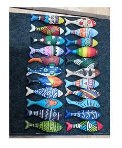 Forme de poisson en bois de style moderne artisanat d'art décoratif suspendu en bois sculpté poisson fabriqué au Vietnam fait à la main poisson en bois décoratif - Product Image 1