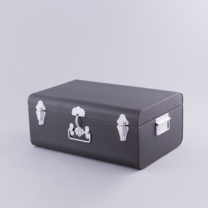 Almacenamiento decorativo para el hogar Caja de maletero de metal de diseño rojo con cerradura Caja de ropa de almacenamiento de alta calidad - Product Image 3