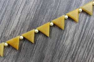 Natural Yellow <b>Aventurine</b> Gemstone 16 Pieces Faceted Trillion Shape Semiprecious Stones Briolette Beads Wholesale - Product Image 6