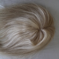 Perruque de cheveux vietnamiens blonds ondulés naturels de haute qualité, 100% cheveux humains Remy vierges, base en soie à double trame, avec clips