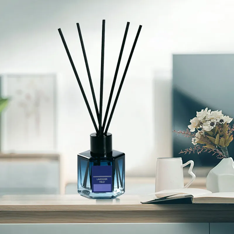 Großhandel Luxus Lufter frischer benutzer definierte Duft kerzen Diffusor Set mit Rattan Reed Stick mit benutzer definierten Verpackung Geschenkset