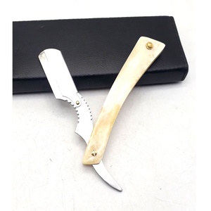 Rasoir de barbier professionnel Obexa à lame unique avec manche en os véritable pour le rasage du visage et des cheveux - Product Image 1