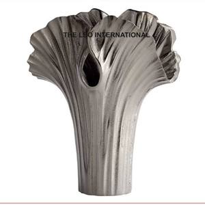 Ensemble de 3 pots et jardinières de table de restaurant très luxueux en aluminium et métal poli et brillant vase à fleurs - Product Image 6