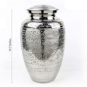 Urna de Metal Toscana golpeada a mano rara, urna tallada a mano elegante chapada en plata de alta calidad, el mejor diseño, suministros funerarios, tarro para cenizas - Product Image 1