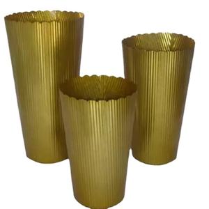 Macetas de metal galvanizadas para jardín, enchapadas en latón - Product Image 1