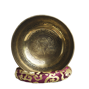 Cuenco Tibetano Artesanal 100% Natural de Latón de Alta Calidad con Diseño Tradicional de 7 Metales, 25-30cm, para Meditación - Product Image 2