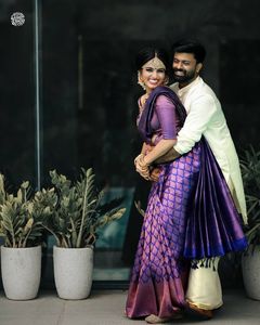Banarasi — saree en soie bleue biologique pour femmes, respirant, avec auvent fleuri, vêtements de mariage doux et élégants, exportation par royal - Product Image 2
