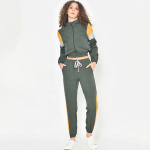 Wholesale Custom Sports Tracksuits for Women Latest Design Cotton Fleece Breathable and Skinny Fit Winter Logo Sets - Product Image 1