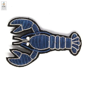 Caballo ShoeHat Gafas Lingote Alambre Tela Fieltro Bordado a mano 3D Broche Pin Forma personalizable Tamaño Venta al por mayor Motivos de lujo - Product Image 3