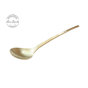 Elegante cucharón dorado para sopa con elegante mango largo, perfecto para servir sopas, guisos y salsas - Product Image 1