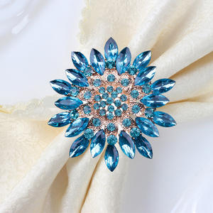 แหวนกระดาษเช็ดปากประดับอัญมณีทำจากโลหะสำหรับตกแต่งโต๊ะ - Product Image 4