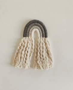   ศิลปะแห่งงานฝีมือผ้าแขวนผนังใยรุ้ง - Product Image 1