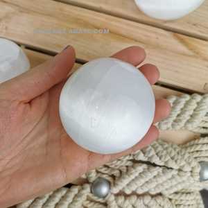 Bola de selenita de cristal para decoración del hogar, bola mágica de selenita de cristal para curación, Bola de piedras preciosas de alta calidad, venta al por mayor - Product Image 3