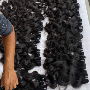 Vente en gros de faisceaux de cheveux vierges de vison brésilien brut, cheveux humains à cuticules alignés, extension de cheveux bouclés vierges indiens bruts non transformés - Product Image 3