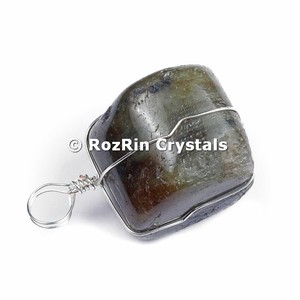 Hermoso colgante de envoltura de alambre de lebradorita - Product Image 2